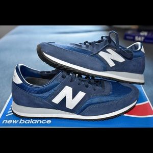Women’s Navy Blue New Balances (size 9)